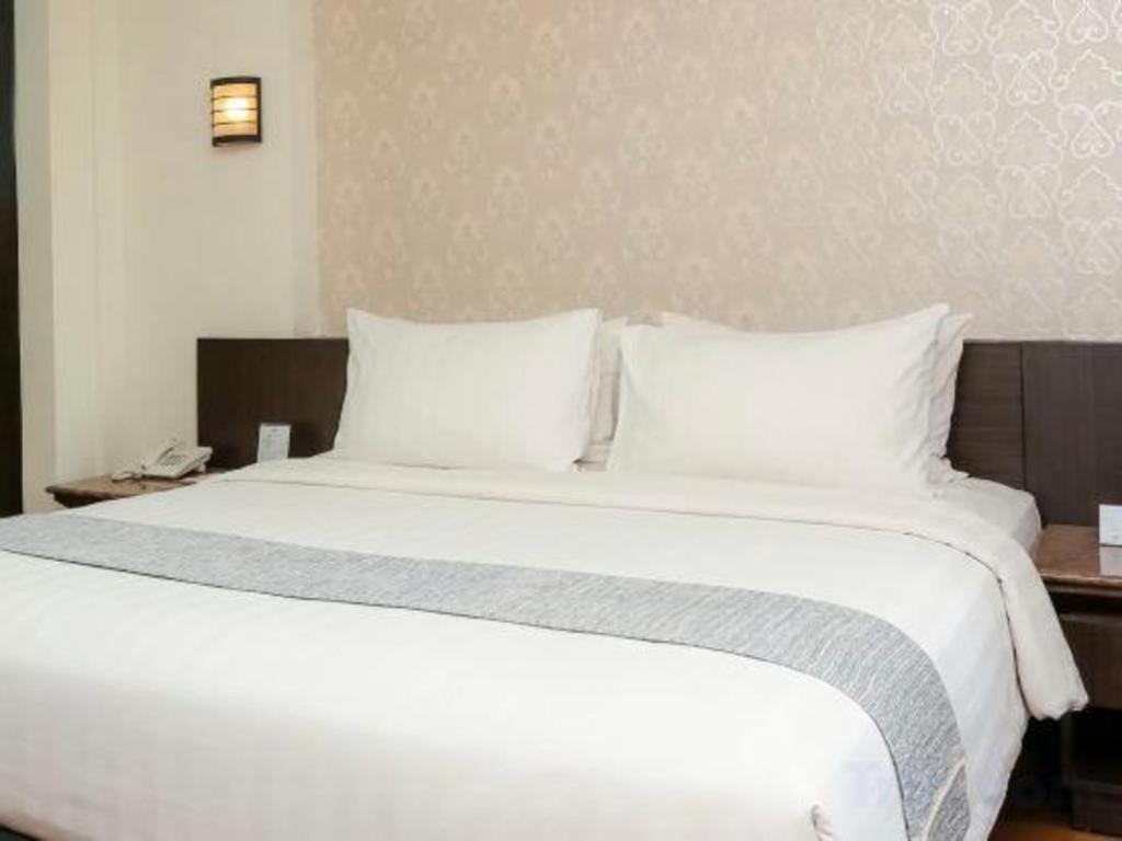 Bentani Hotel & Residence Cirebon Eksteriør billede