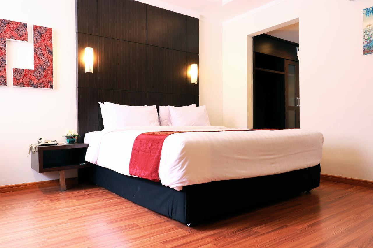 Bentani Hotel & Residence Cirebon Eksteriør billede