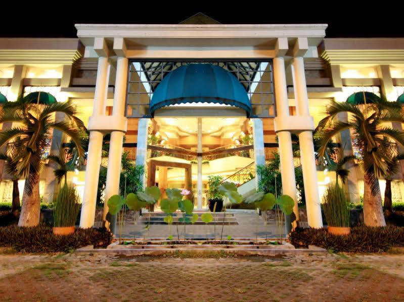 Bentani Hotel & Residence Cirebon Eksteriør billede