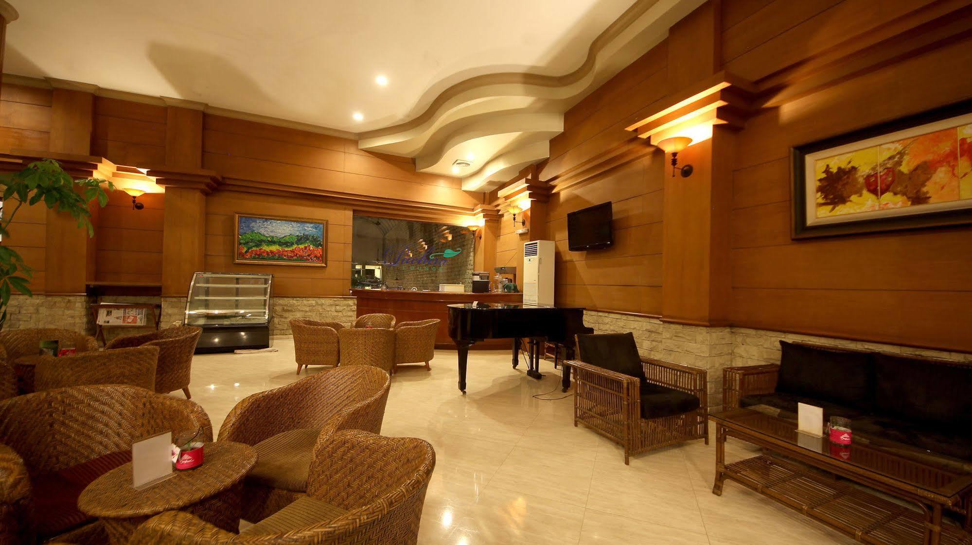 Bentani Hotel & Residence Cirebon Eksteriør billede